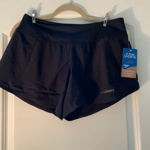 Fitness cleanout!NWT Brooks running short Black M